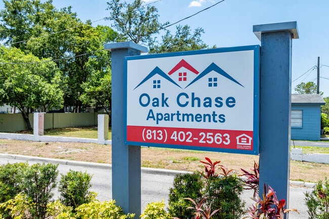 Entrance Sign - Oak Chase Apartments