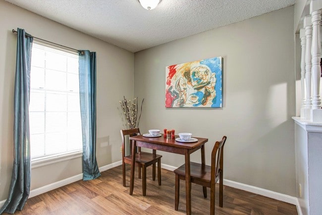 Interior Photo - Lenexa Crossing Apartments