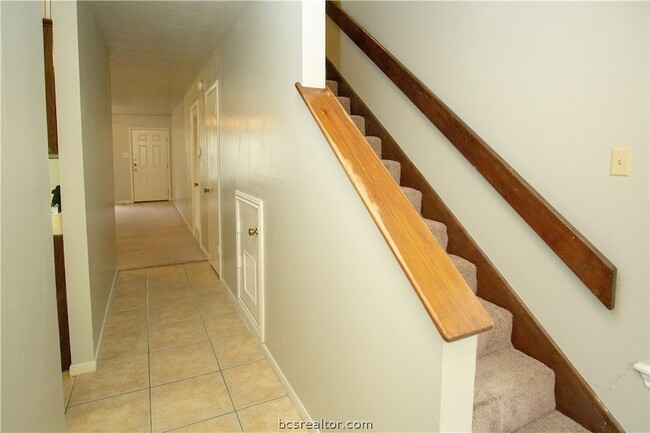Photo - 1801 Woodsman Dr Unit D