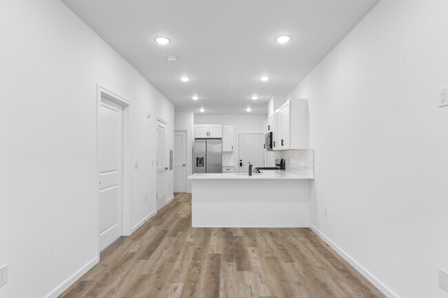 Photo - 51 E Main St