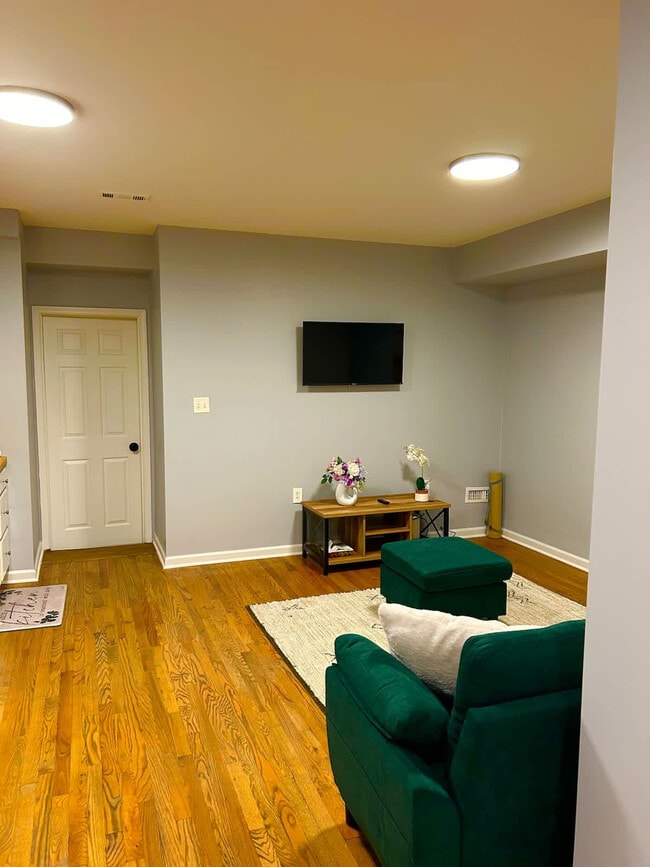 Photo - 1255 Raum St NE Unit ID1388292P