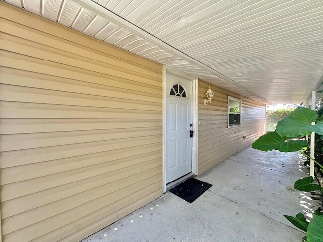 Building Photo - 126 Flamingo Dr Unit 1/2