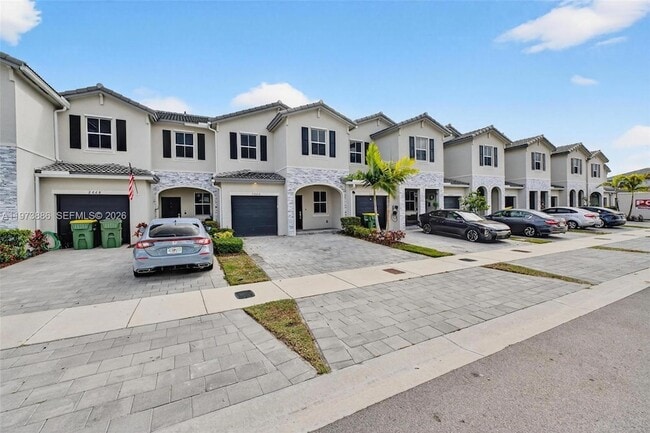 Photo - 2662 SE 10th St