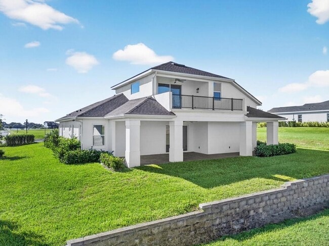 Photo - 200 Snowy Orchid Way