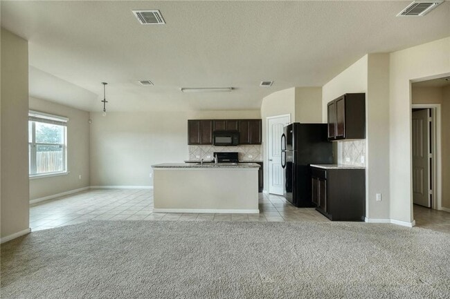 Photo - 219 Screech Owl Dr