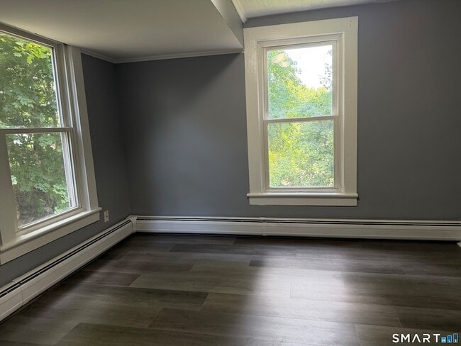 Photo - 106 Rockwell St