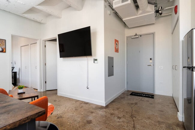 Photo - 1049 W Lawrence Ave Unit SI ID1058521P