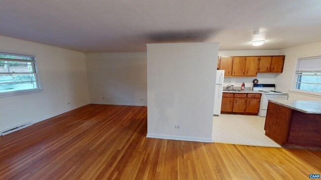Building Photo - 130 Apple Tree Rd Unit A