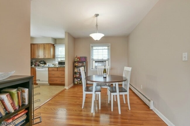 Photo - 42 Walnut St
