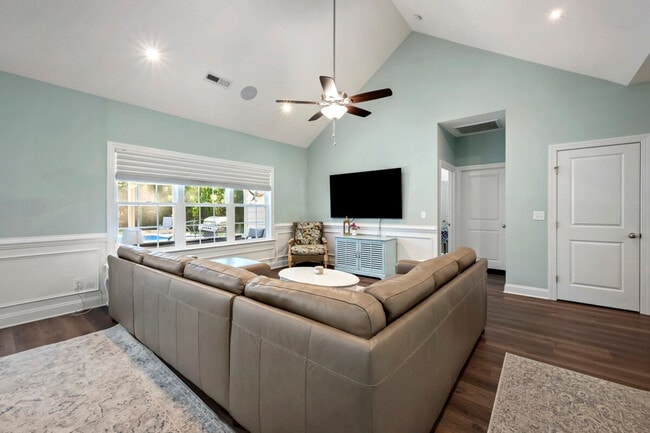 Photo - 245 Brace Dr Unit ID1253464P