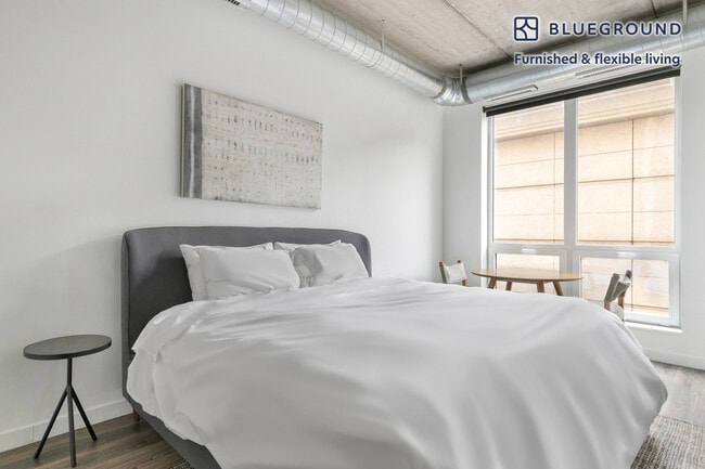 Building Photo - 61 W Erie St Unit FL2-ID1396