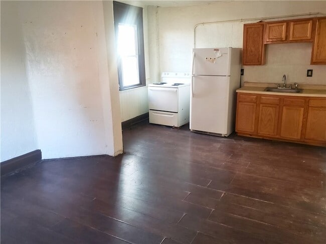 Photo - 1 Camp Ave Unit 3