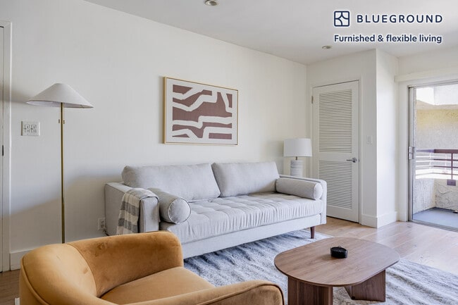 Building Photo - 7230 Franklin Ave Unit FL3-ID1356