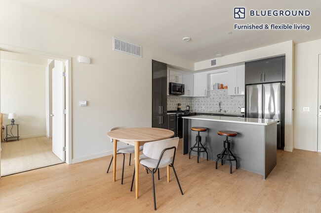 Photo - 240 W MacArthur Blvd Unit FL4-ID1816