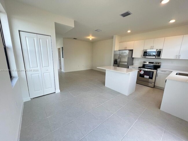 Photo - 28610 SW 133rd Ct