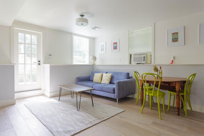 Building Photo - 5 Park Ln Unit SI ID1364235P