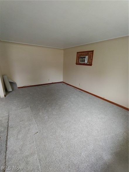 Photo - 323 Marmion Ave