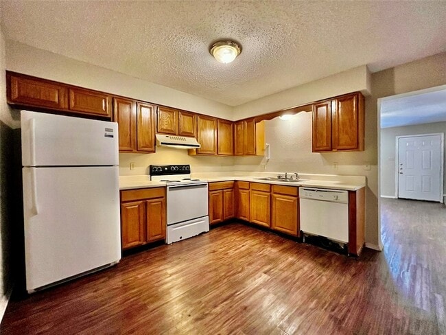 Building Photo - 3055 Olympia Dr