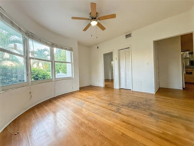 Photo - 315 W 28th St Unit 1