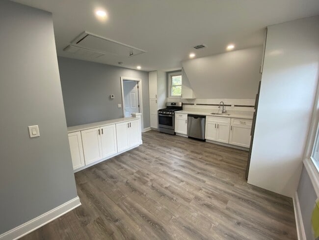 Photo - 105 Union Ave