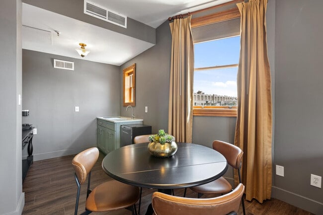 Photo - 100 Orchard St Unit ID1285734P