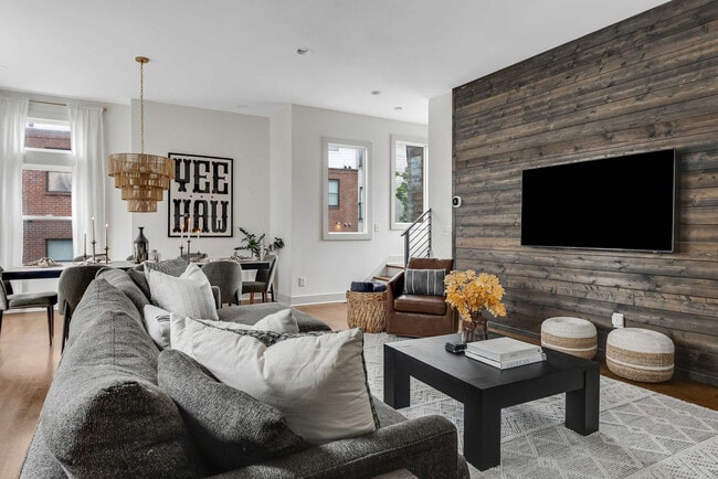 Photo - 1114A Wade Ave Unit ID1043933P