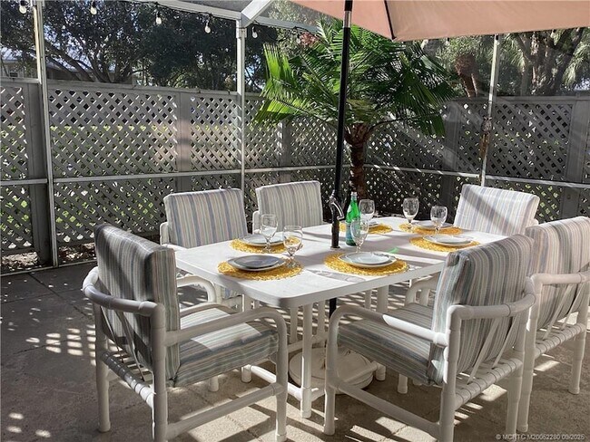 Photo - 2460 SW Danbury Ln