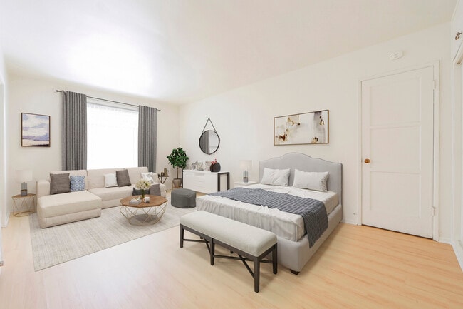 Photo - Gayley Manor Apartments