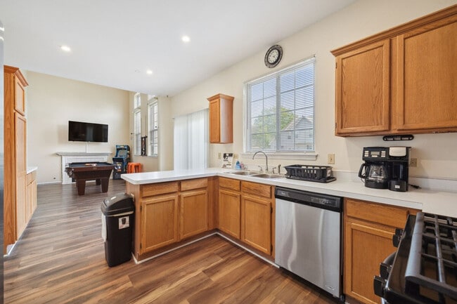 Photo - 1915 Carrier Cir Unit ID1285038P