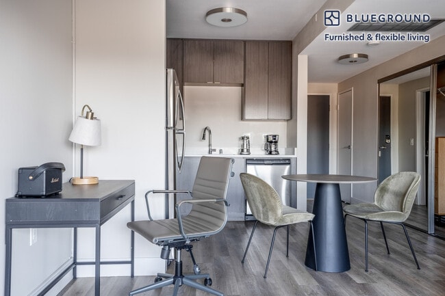 Photo - 535 Everett Ave Unit FL4-ID1230