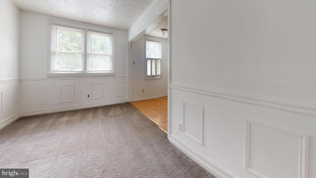 Photo - 216 E 21st St