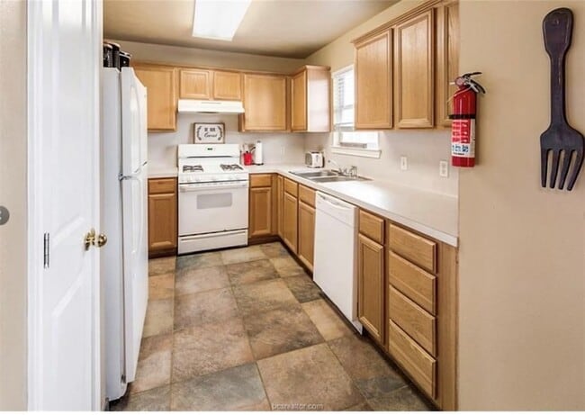 Photo - 2443 Pintail Loop