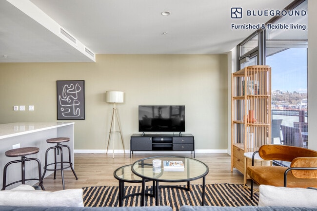 Photo - 602 Terry Ave N Unit FL9-ID553