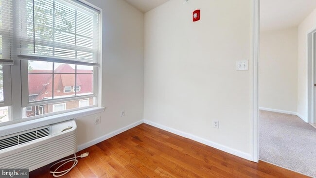 Photo - 4834 Penn St Unit 17