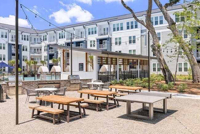 Photo - 9691 Patriot Blvd