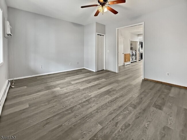 Photo - 249 Mercer St