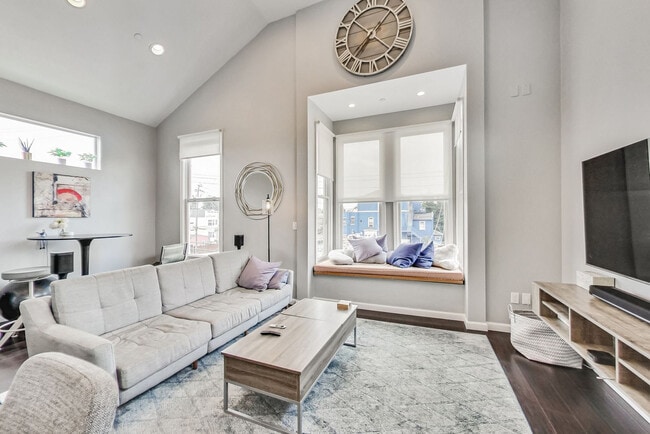 Building Photo - 1608 14th St Unit ID1259142P