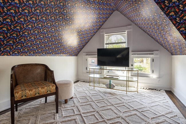 Photo - 1382 Burdette Ave Unit SI ID1056112P