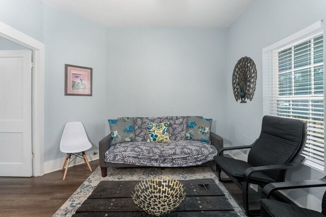 Building Photo - 1525 5th St Unit ID1268407P