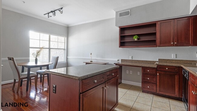 Photo - 6500 Champion Grandview Way Unit 27109