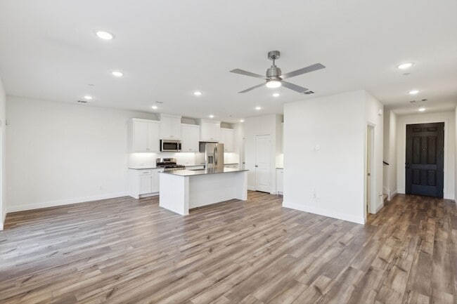 Photo - 3765 Pierce Ln