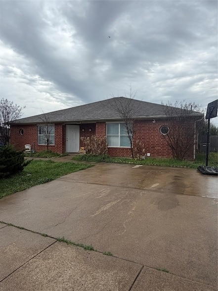 Photo - 609 Kings Way Dr Unit B