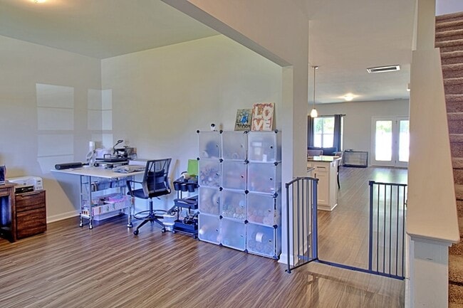 Photo - 147 Enclave Wy