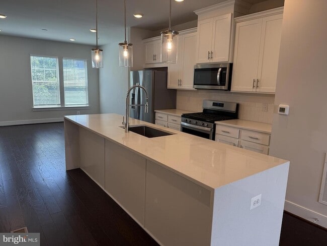 Photo - 115 Dickenson Dr