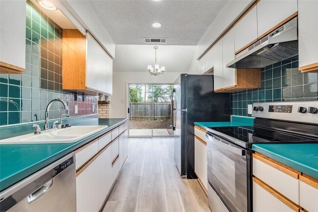 Photo - 1306 Glenda Dr Unit A