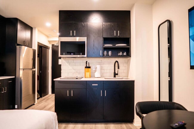 Photo - 77 9th St E Unit SI ID1459966P