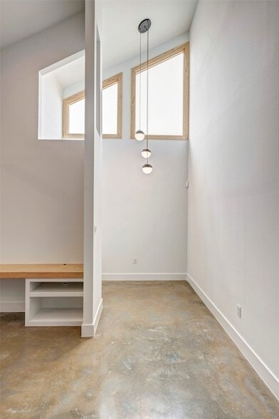 Photo - 1717 Airline Dr Unit B