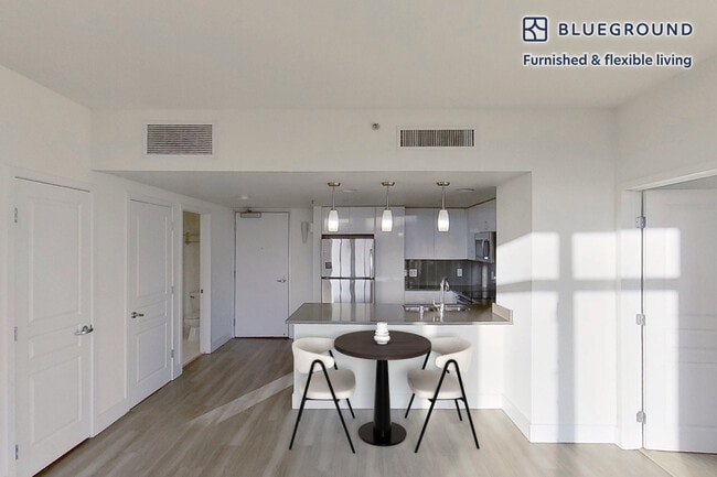 Photo - 2400 W El Camino Real Unit FL8-ID10192A