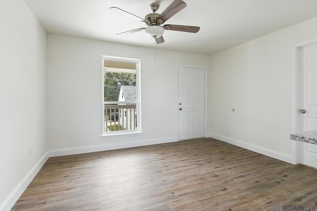 Photo - 210 Centerville St NE Unit 1