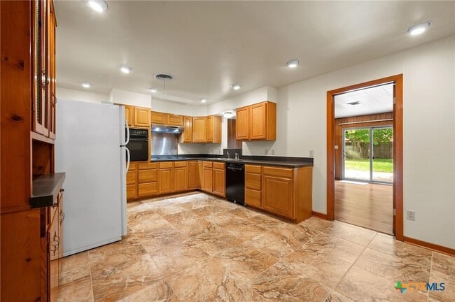 Photo - 201 Hillcrest Dr